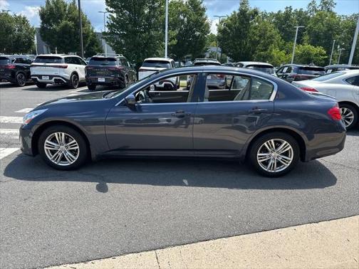 2011 INFINITI G37x Base
