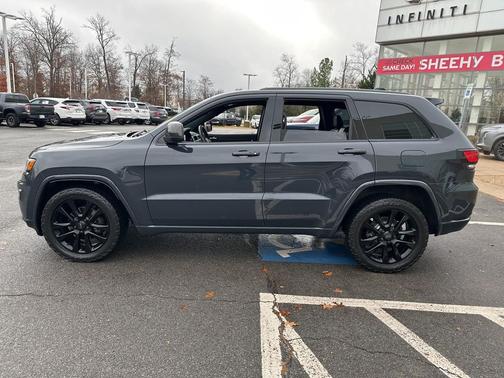 2017 Jeep Grand Cherokee Altitude