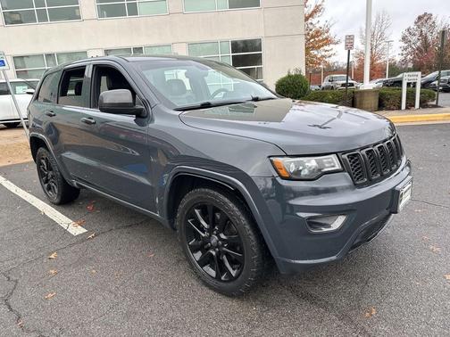 2017 Jeep Grand Cherokee Altitude