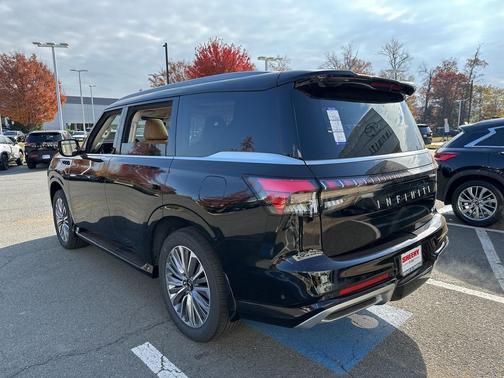 2026 INFINITI QX80 Luxe