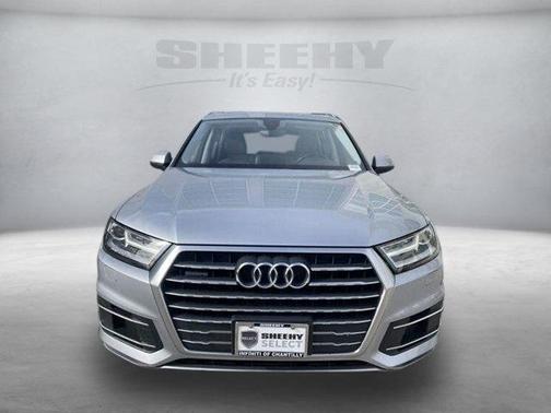 Photo 2 of 33 of 2018 Audi Q7 2.0T Premium