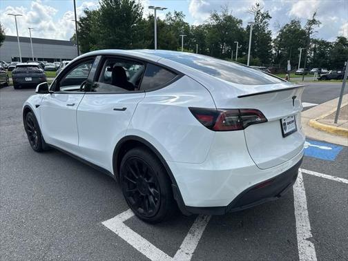 2022 Tesla Model Y Long Range Dual Motor All-Wheel Drive
