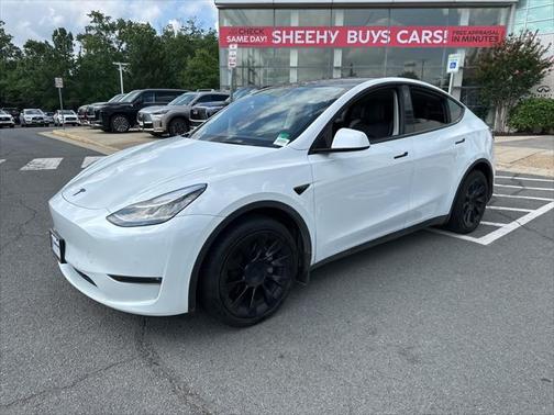 2022 Tesla Model Y Long Range Dual Motor All-Wheel Drive
