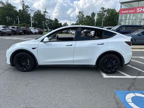 2022 Tesla Model Y Long Range Dual Motor All-Wheel Drive