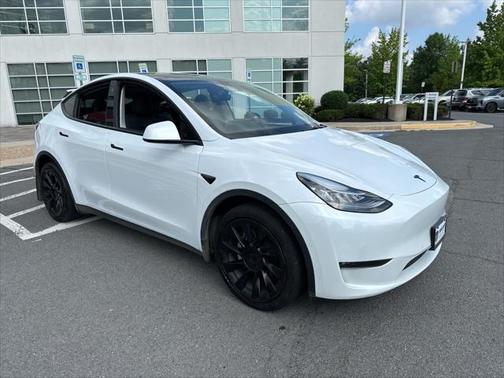2022 Tesla Model Y Long Range Dual Motor All-Wheel Drive