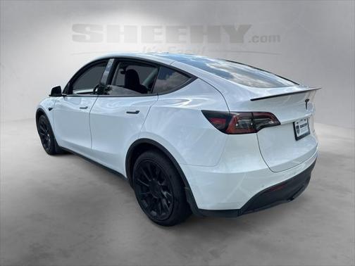 2022 Tesla Model Y Long Range Dual Motor All-Wheel Drive