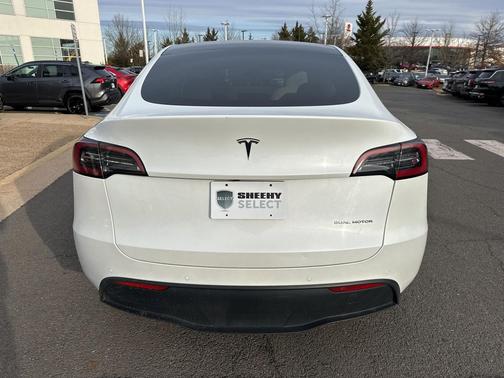 2022 Tesla Model Y Long Range Dual Motor All-Wheel Drive