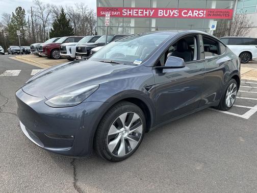 2023 Tesla Model Y Long Range Dual Motor All-Wheel Drive