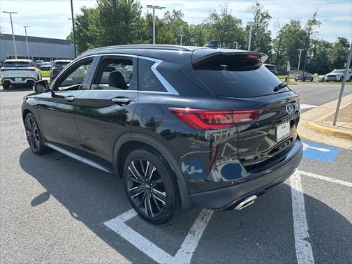 2022 INFINITI QX50 LUXE AWD