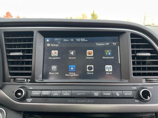 2017 Hyundai ELANTRA Limited