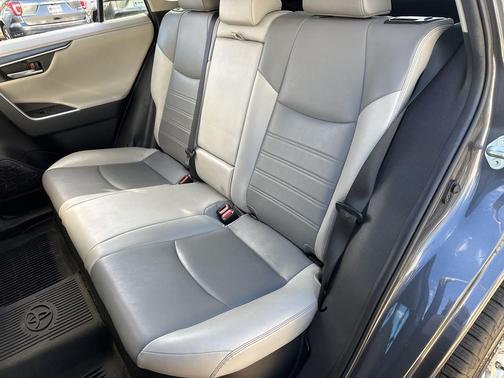 2019 Toyota RAV4 Hybrid Limited