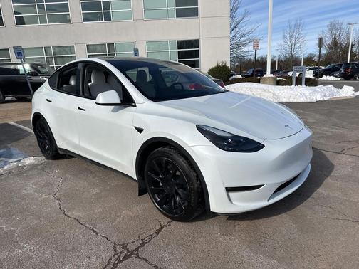 2023 Tesla Model Y Long Range Dual Motor All-Wheel Drive