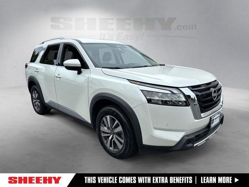 2023 Nissan Pathfinder SL 4WD