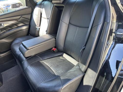 2013 INFINITI M37x Base