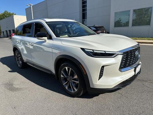 2025 INFINITI QX60 Luxe