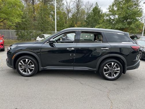 2022 INFINITI QX60 Luxe
