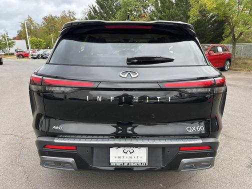 2022 INFINITI QX60 Luxe
