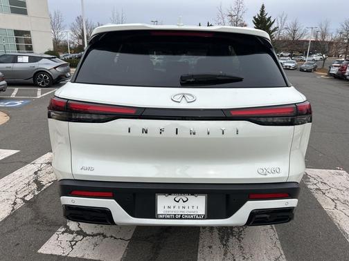 2024 INFINITI QX60 Luxe