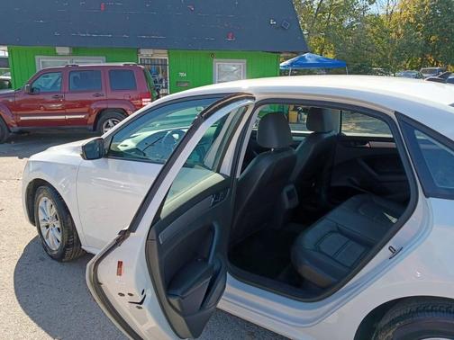 Candy White 2014 Volkswagen Passat 1.8T S