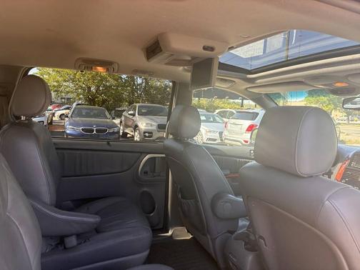 Gray 2007 Toyota Sienna XLE Limited