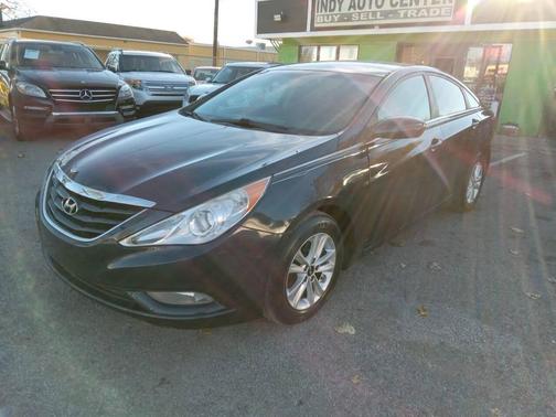 2013 Hyundai SONATA GLS