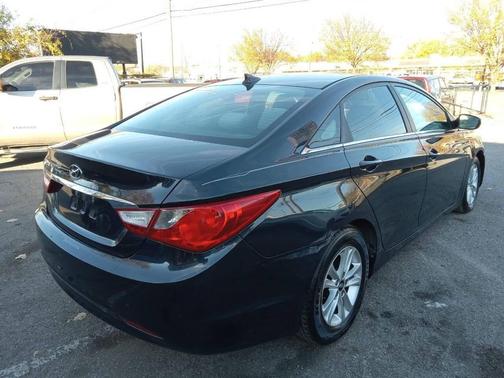 2013 Hyundai SONATA GLS