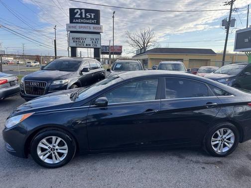 2013 Hyundai SONATA GLS