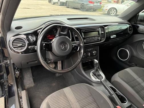 Deep Black Pearl Metallic 2012 Volkswagen Beetle 2.0T Turbo Launch Edition