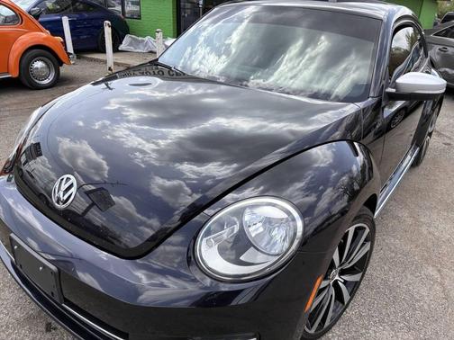 Deep Black Pearl Metallic 2012 Volkswagen Beetle 2.0T Turbo Launch Edition