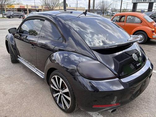 Deep Black Pearl Metallic 2012 Volkswagen Beetle 2.0T Turbo Launch Edition