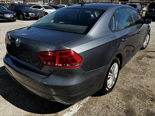 2015 Volkswagen Passat 1.8T Auto S