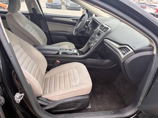 Shadow Black 2017 Ford Fusion SE