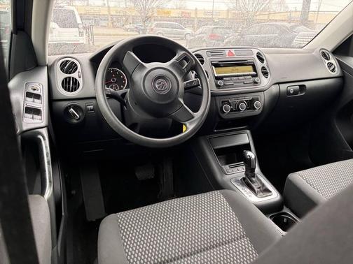 2011 Volkswagen Tiguan S