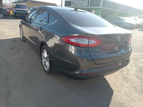 2015 Ford Fusion SE