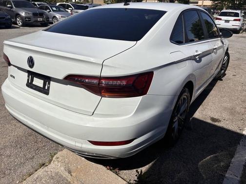 White 2019 Volkswagen Jetta 1.4T R-Line