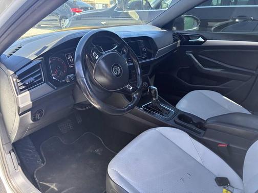White 2019 Volkswagen Jetta 1.4T R-Line
