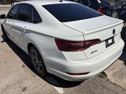 White 2019 Volkswagen Jetta 1.4T R-Line