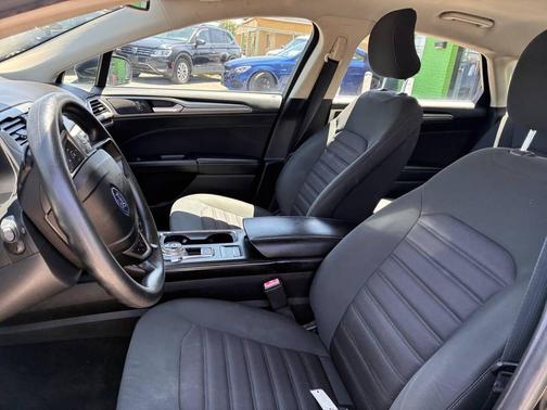 Shadow Black 2018 Ford Fusion SE