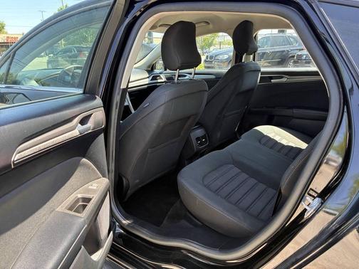 Shadow Black 2018 Ford Fusion SE