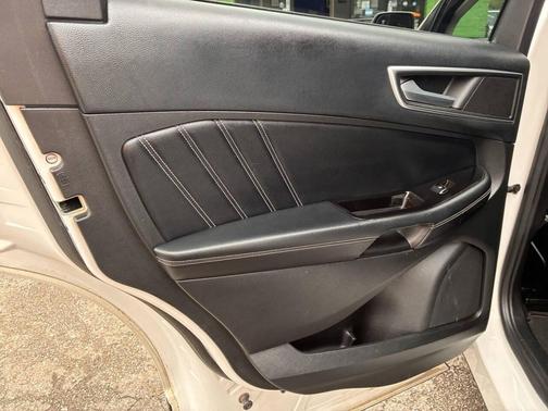 White Platinum Metallic Tri-Coat 2015 Ford Edge Sport