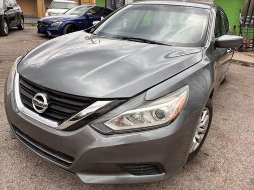 Charcoal 2016 Nissan Altima 2.5