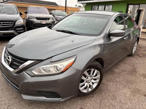 Charcoal 2016 Nissan Altima 2.5