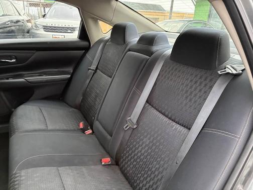 Charcoal 2016 Nissan Altima 2.5