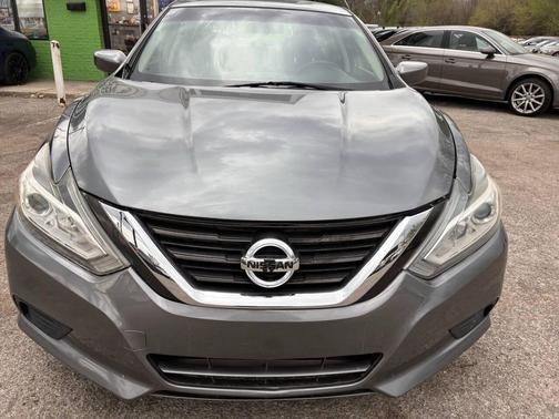 Charcoal 2016 Nissan Altima 2.5