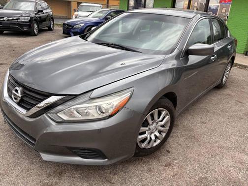 Charcoal 2016 Nissan Altima 2.5