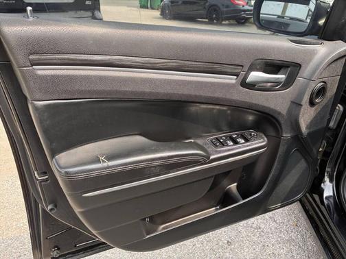 2017 Chrysler 300 S