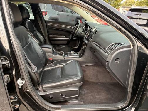 2017 Chrysler 300 S