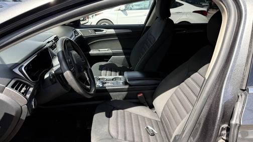 Magnetic Metallic 2019 Ford Fusion SE