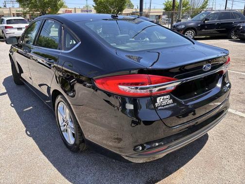 Tuxedo Black Metallic 2013 Ford Fusion SE
