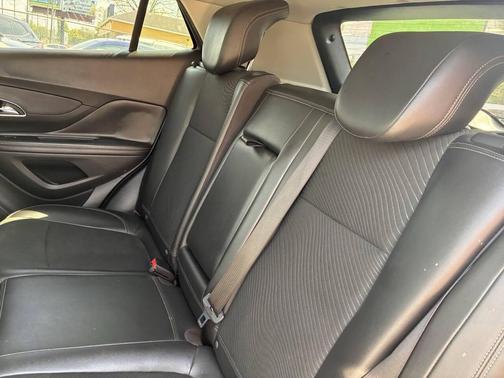 White Pearl Tricoat 2014 Buick Encore Base